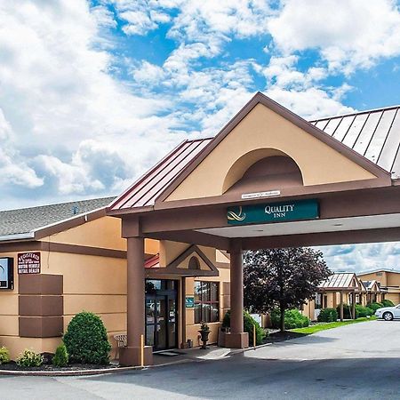Quality Inn Airport Cheektowaga Exterior foto