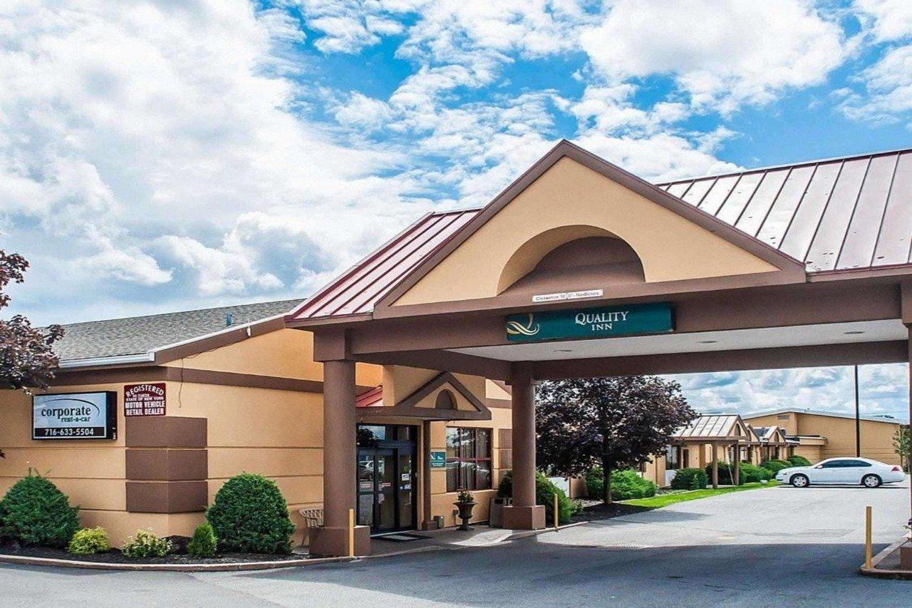 Quality Inn Airport Cheektowaga Exterior foto